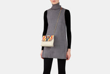 Load image into Gallery viewer, Stylist - Patchwork Links Vanilla

