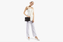 Load image into Gallery viewer, Stylist - Black
